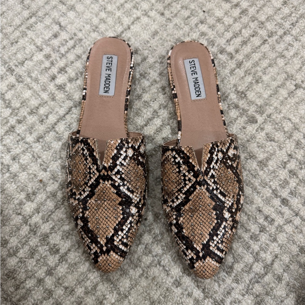 Steve Madden Flats